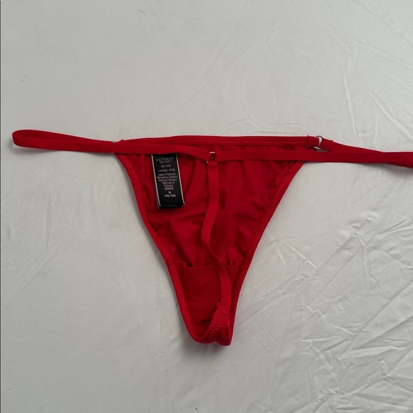 Victoria’s Secret Very Sexy red stretch satin v-string thong panty - Picture 5 of 11